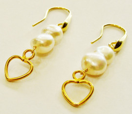 Silver (925th) earring with pearl